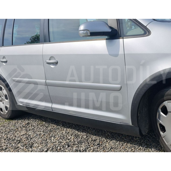Plastové prahy a lemy VW Touran 2003-2010 Plastové prahy a lemy VW Touran 2003-2010