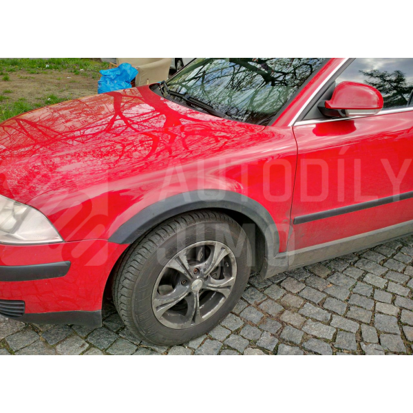 Plastové přední lemy blatníku VW Passat B5.5 3BG 2000-2005  Plastové přední lemy blatníku VW Passat B5.5 3BG 2000-2005