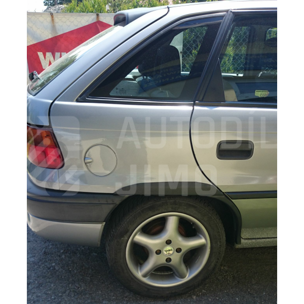 Plastové zadní lemy blatniku Opel Astra F