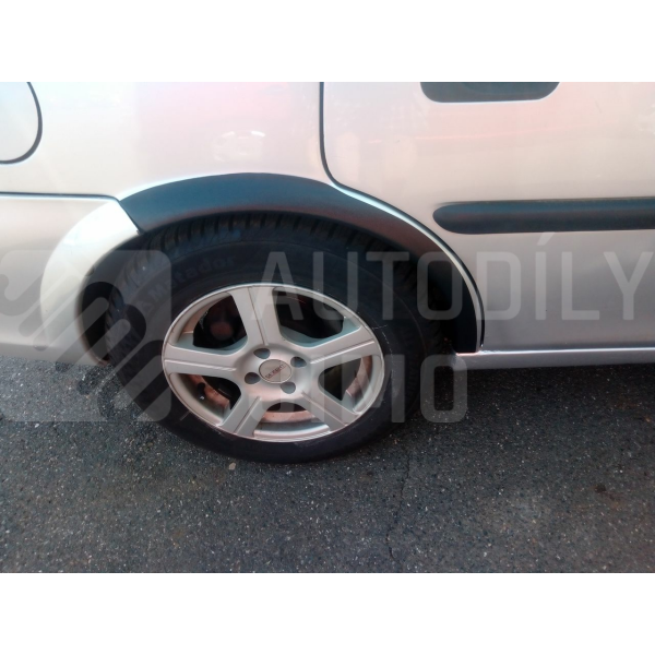 Plastové zadní lemy blatníku Opel Vectra B 1996-2001