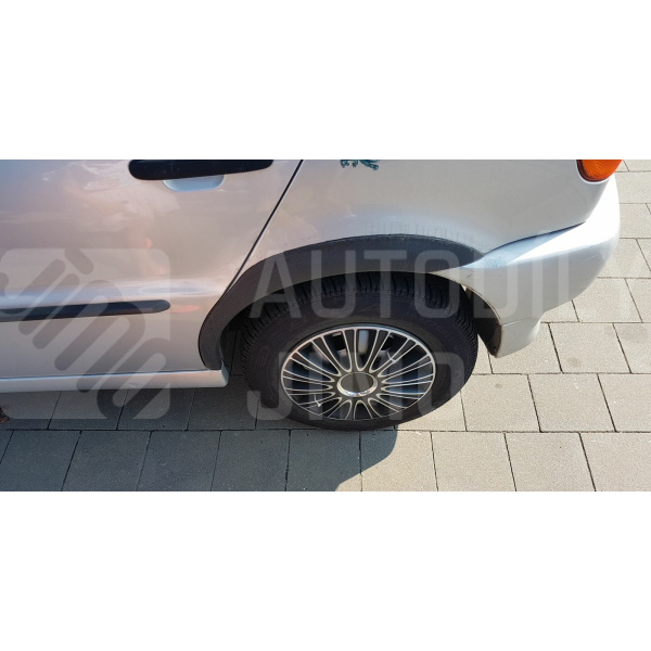 Plastové zadní lemy blatníku VW Polo 6N, 6N2 5dveř. 1994-1999