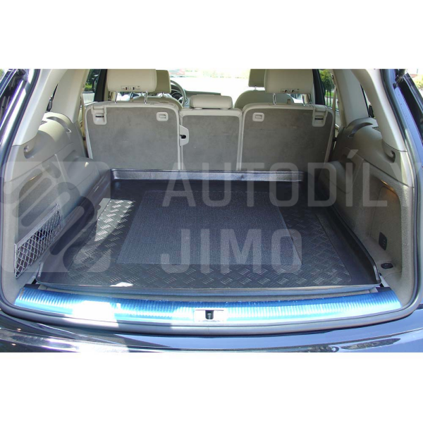 Vana do kufru Audi Q7 05- fixace s mřížkou v kufru