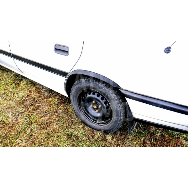 Zadní lemy blatníků Opel Vectra A 88-95