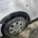 Sada plastové lemy a prahy Škoda Fabia 2 detailní pohled od předního kola